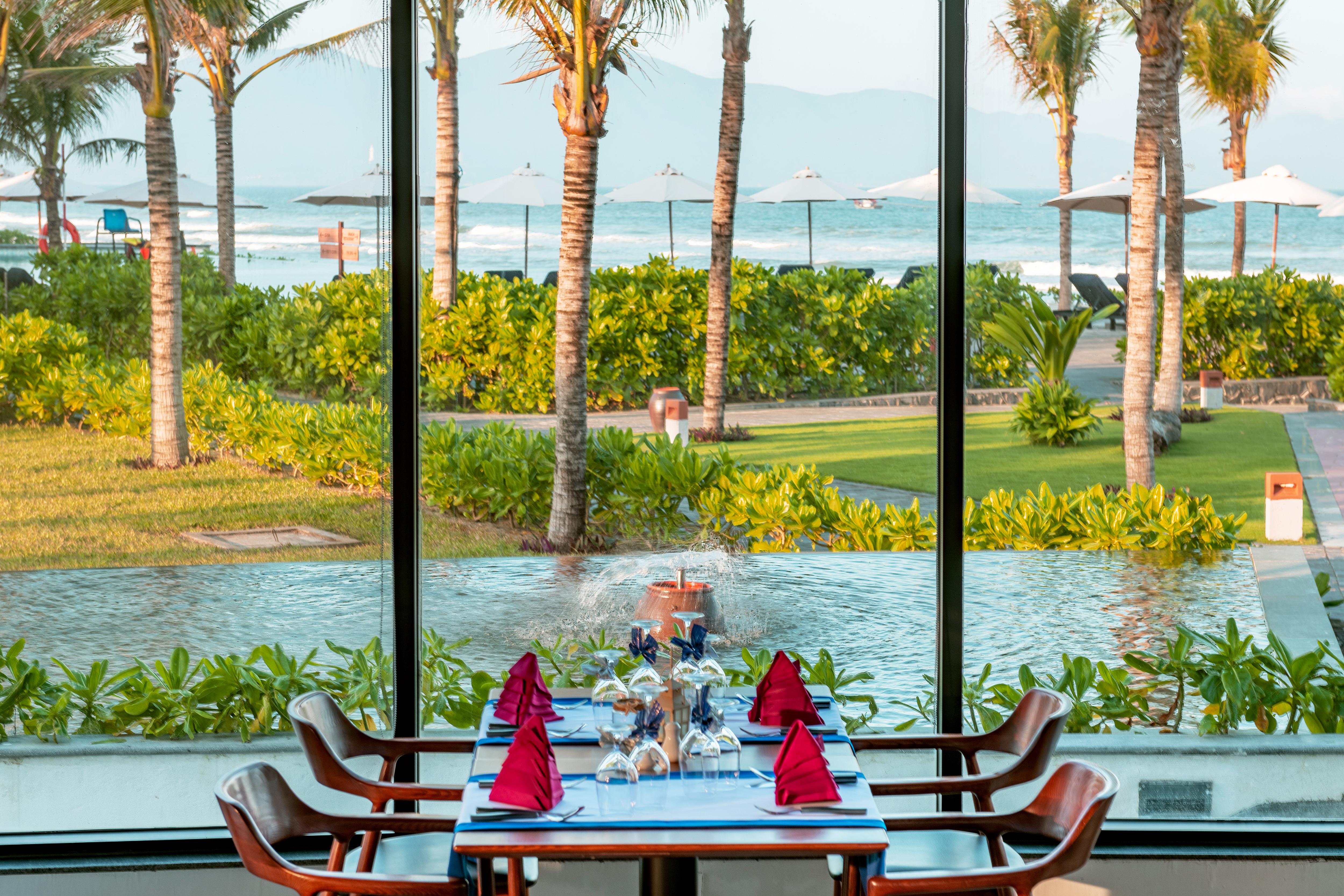 Melia Danang Beach Resort Exterior photo